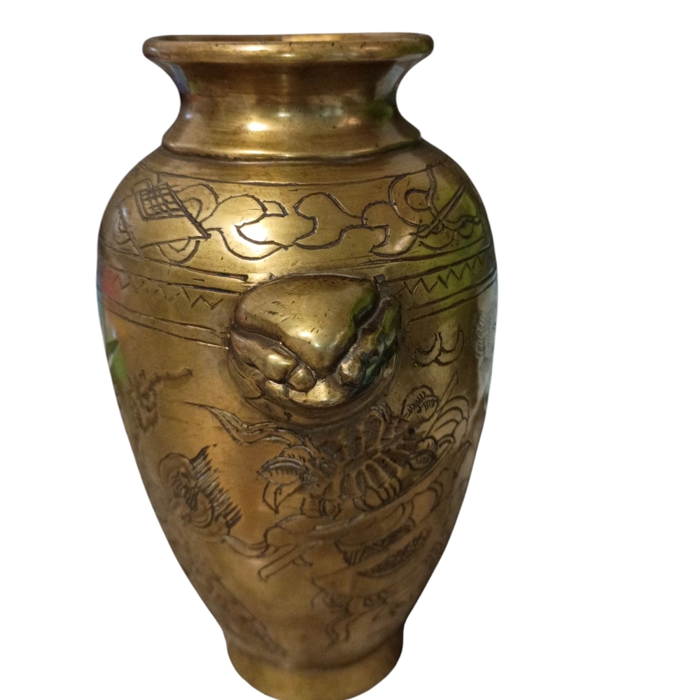 Elegant Gold Decorative Vase